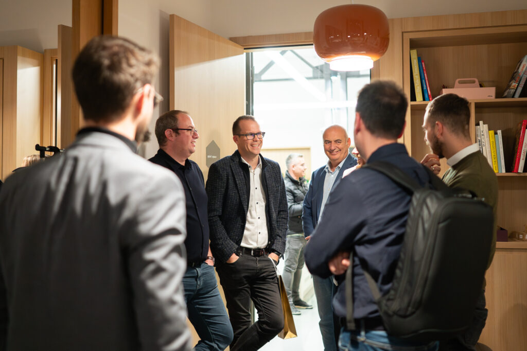 OANDER omnichannel hub